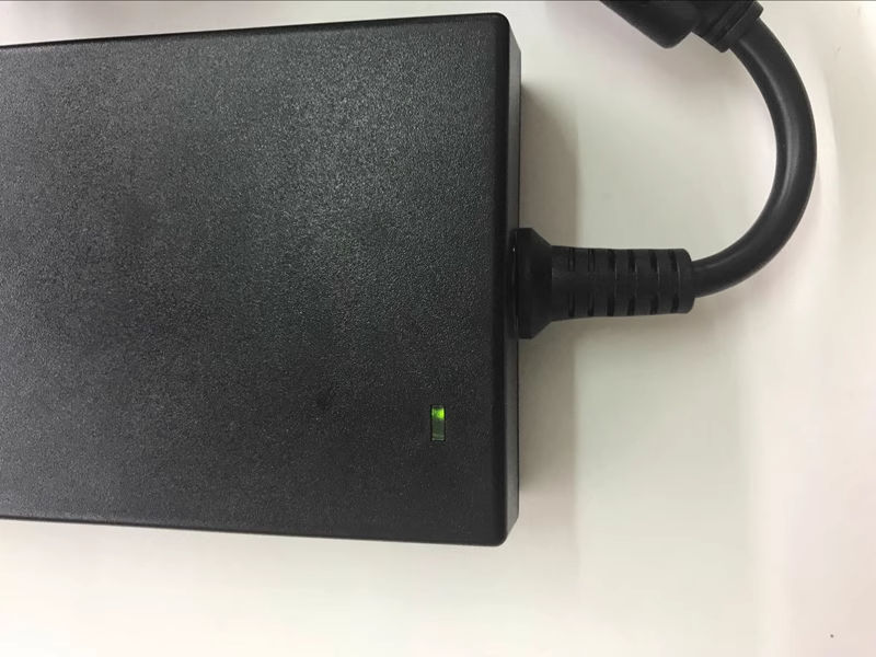 Adattatore CA Delta ADP-180MB  - Laptop Charger recensione e prezzo